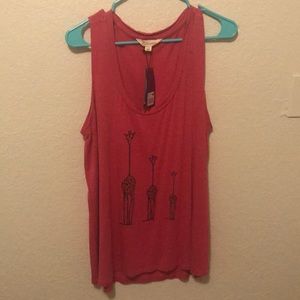 Pink tank top w/ giraffes